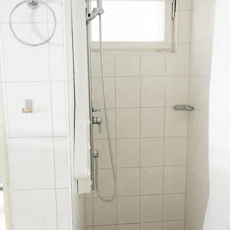 Grosszuegiges Altbremer-apartment Mit Whirlwanne - Near River Bremen